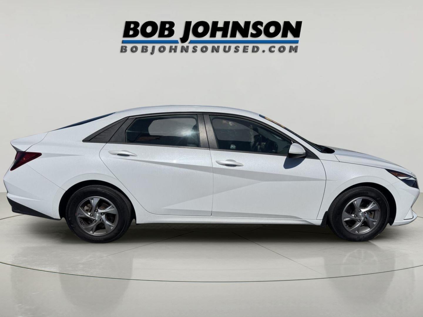 2022 Hyundai ELANTRA SE