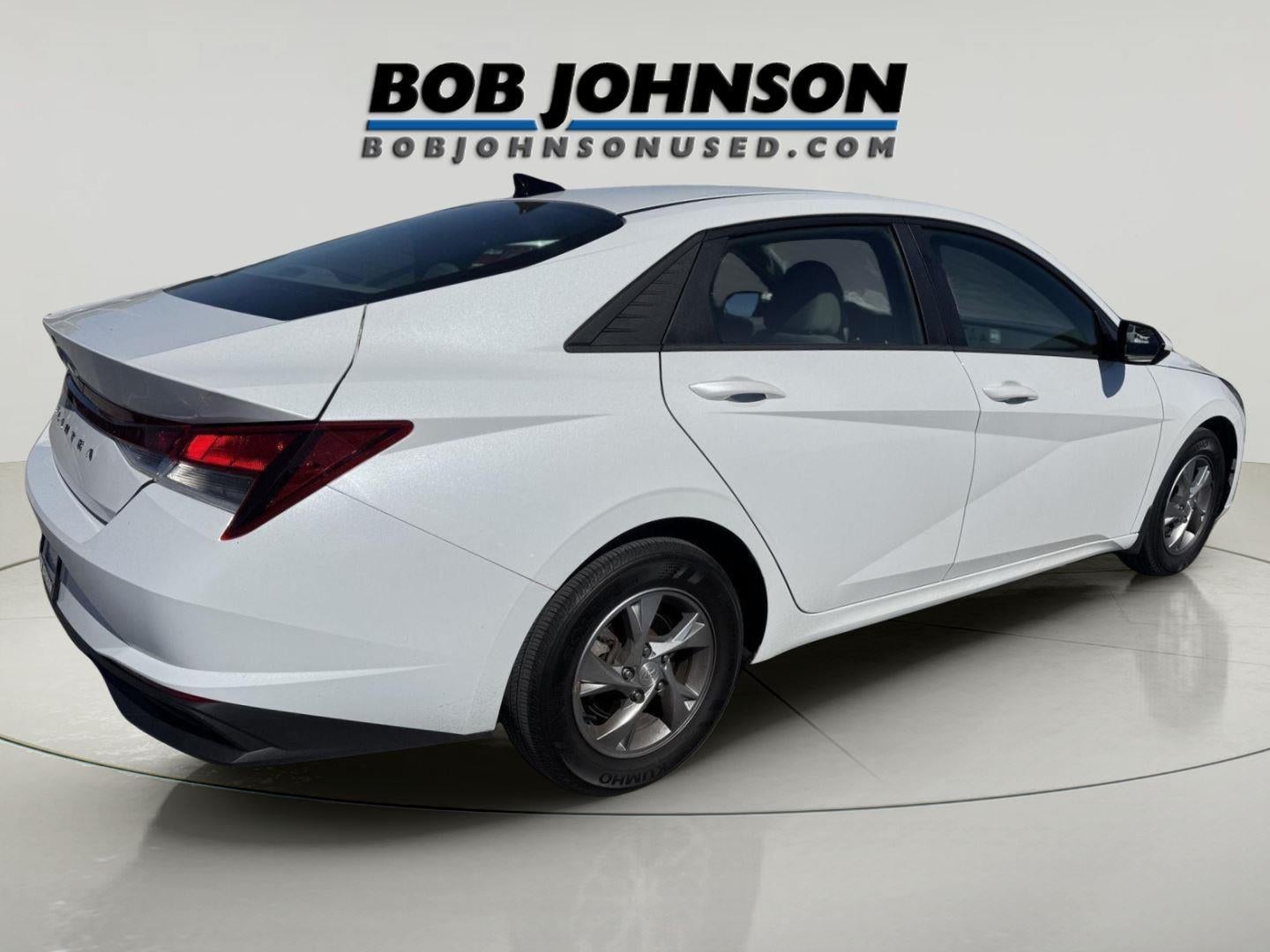 2022 Hyundai ELANTRA SE