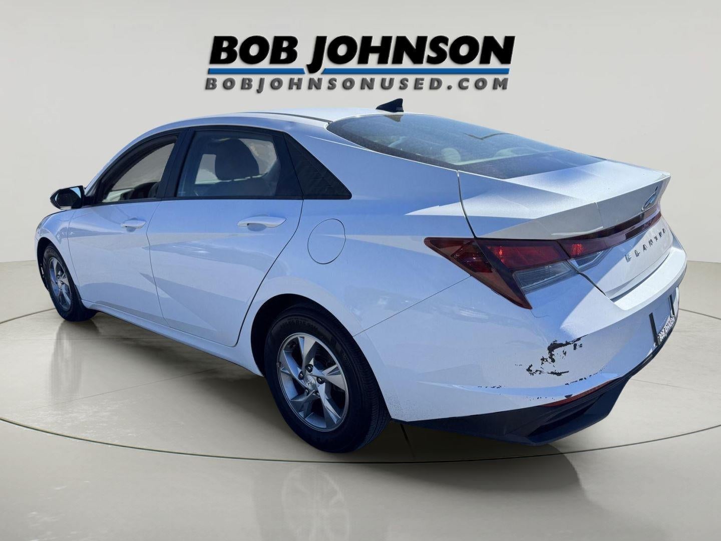 2022 Hyundai ELANTRA SE