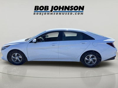 2022 Hyundai ELANTRA SE