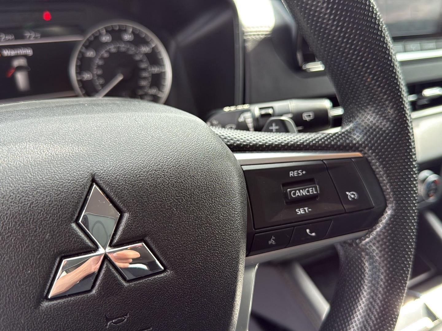 2024 Mitsubishi Outlander ES