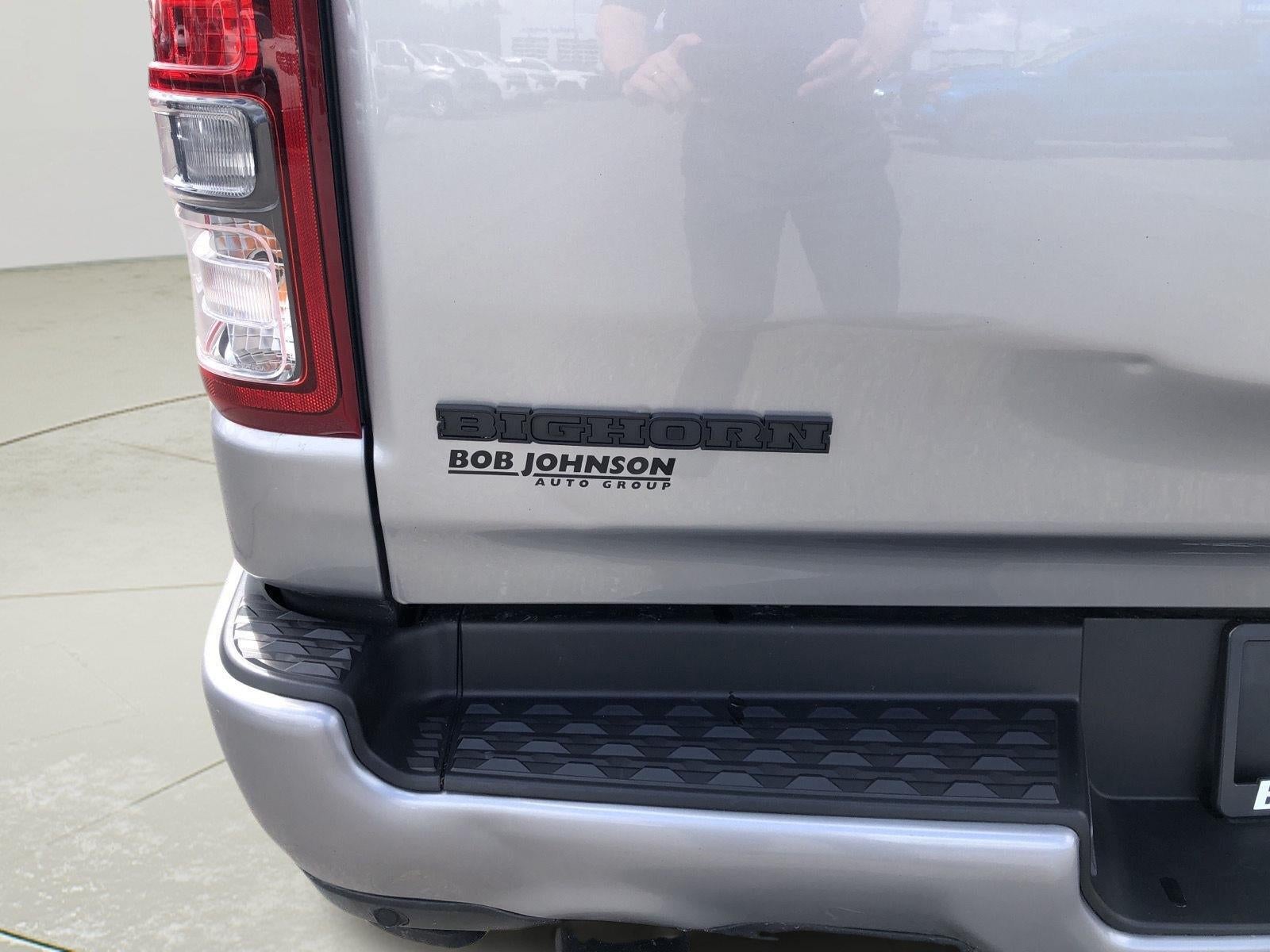 2022 RAM 1500 Big Horn Crew Cab 4x4 5'7" Box