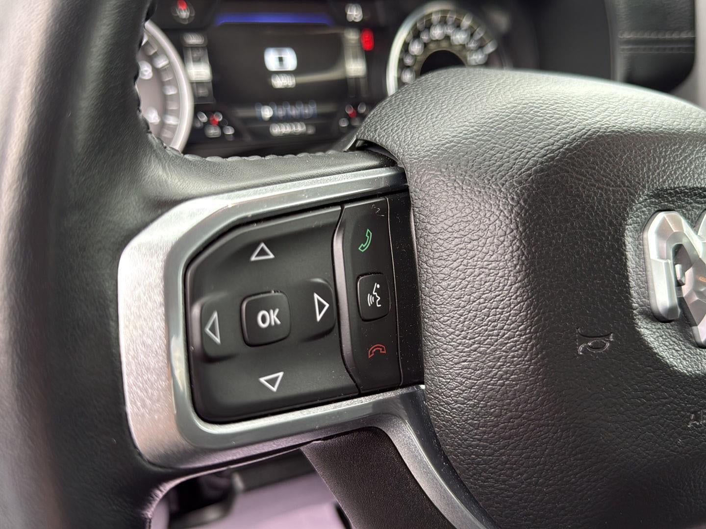 2023 RAM 1500 Laramie Crew Cab 4x4 5'7" Box