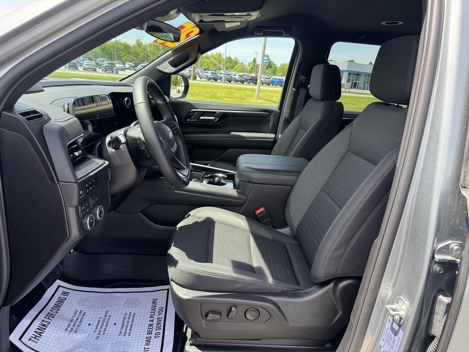 2025 Chevrolet Suburban LS