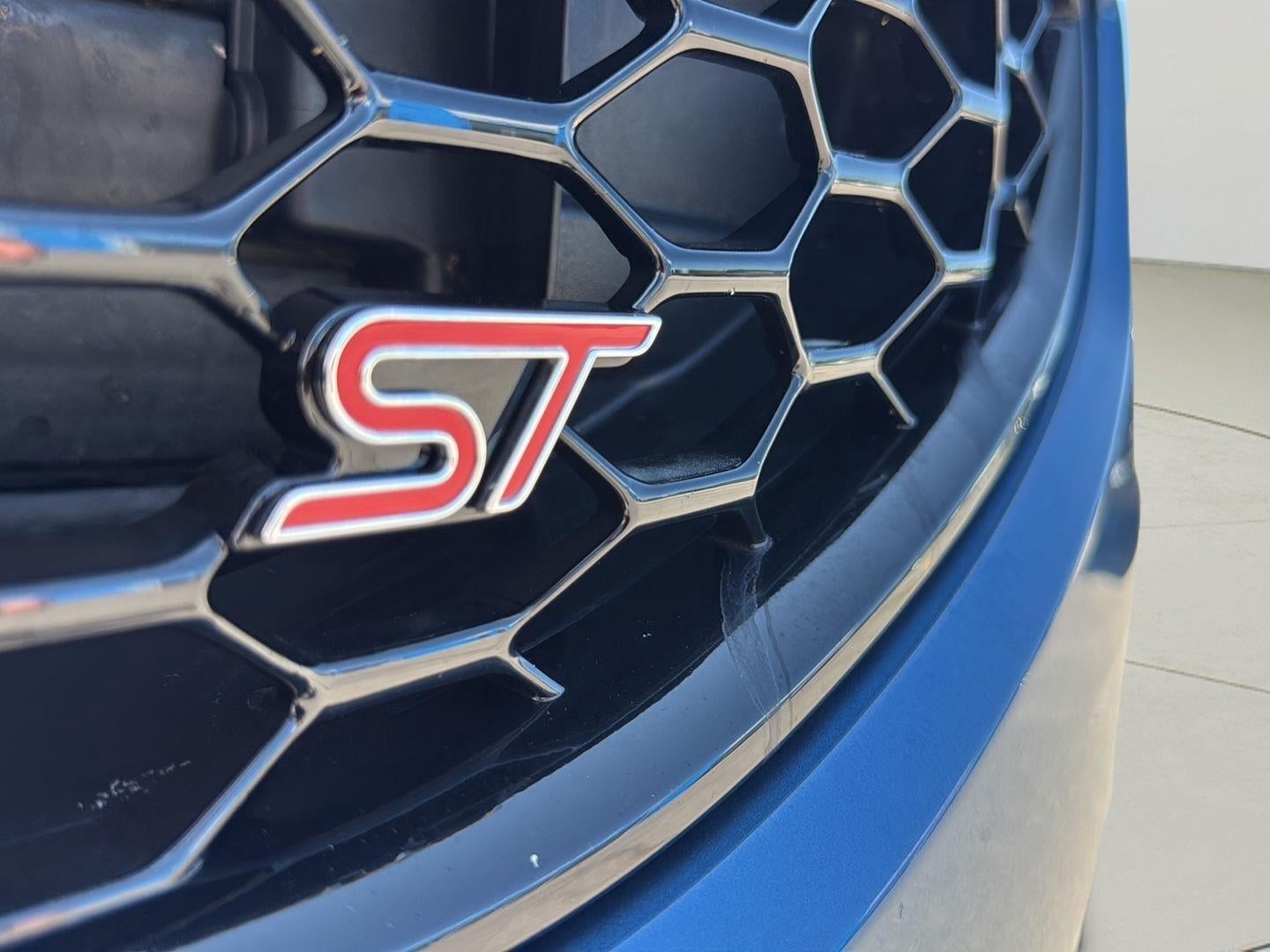 2021 Ford Edge ST
