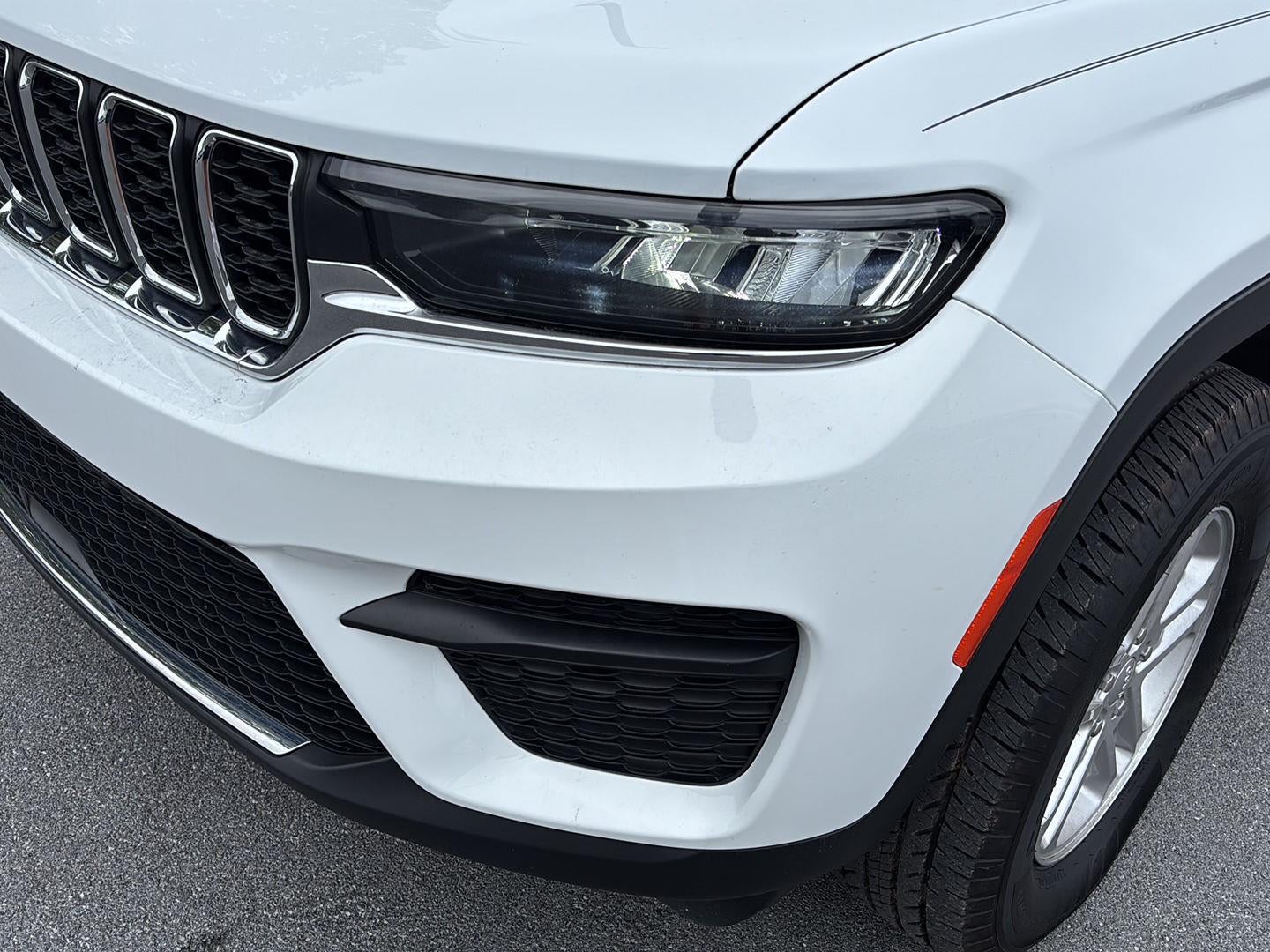 2023 Jeep Grand Cherokee Laredo