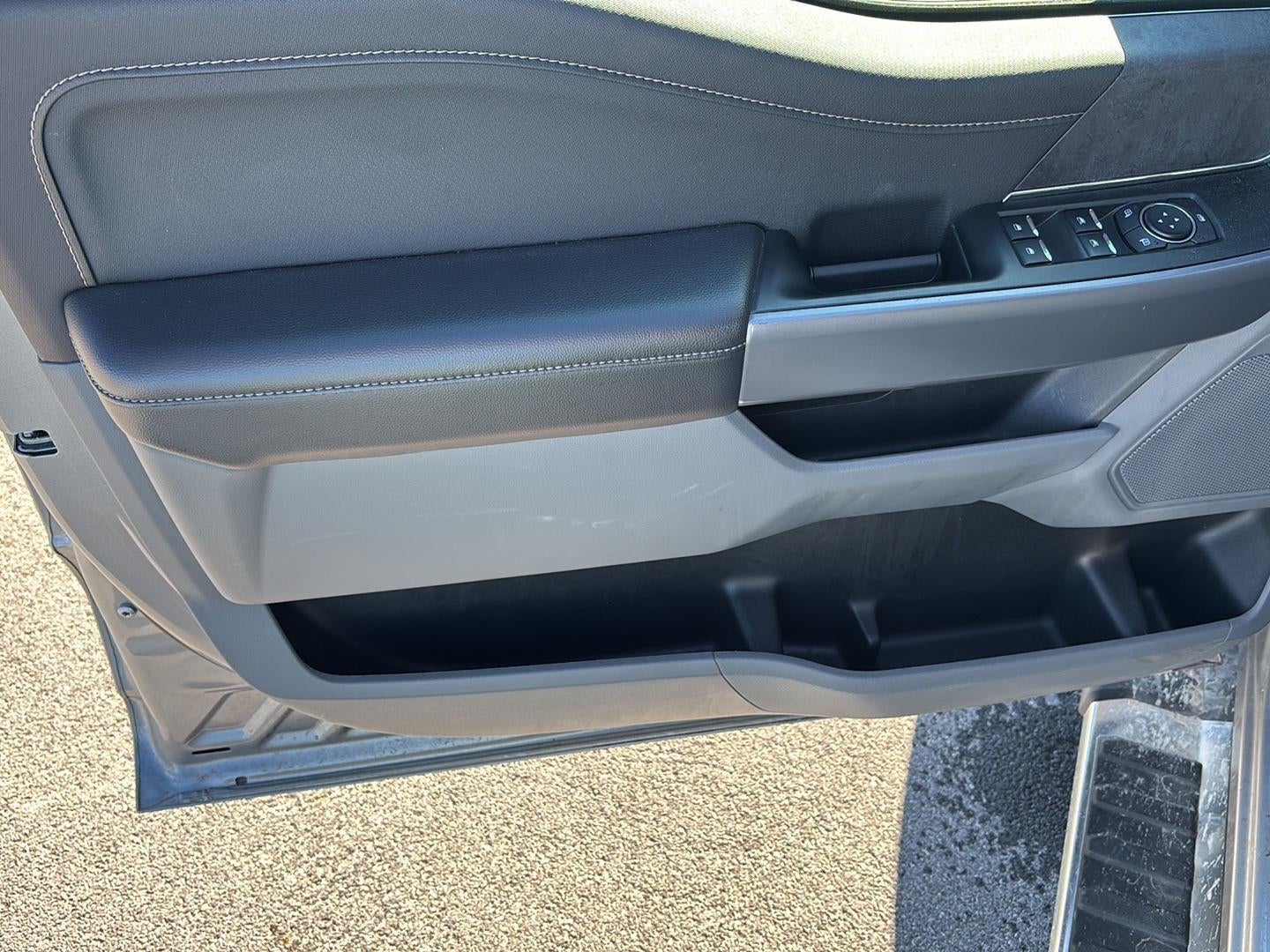 2025 Ford F-150 XLT - Photo 15