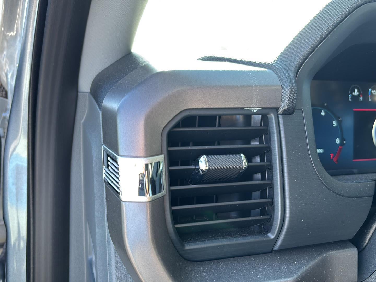 2025 Ford F-150 XLT - Photo 18