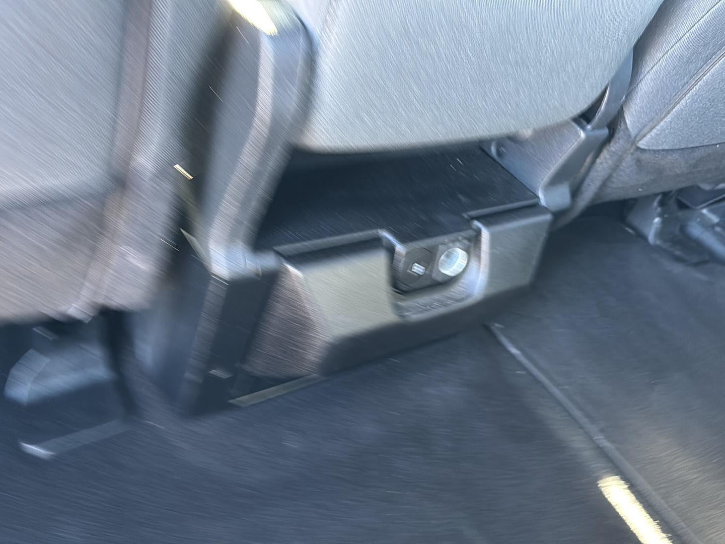 2025 Ford F-150 XLT - Photo 27