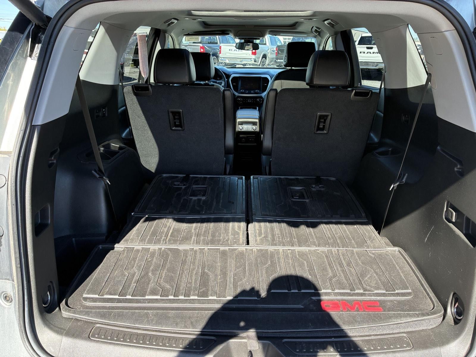 2023 GMC Acadia SLT - Photo 11