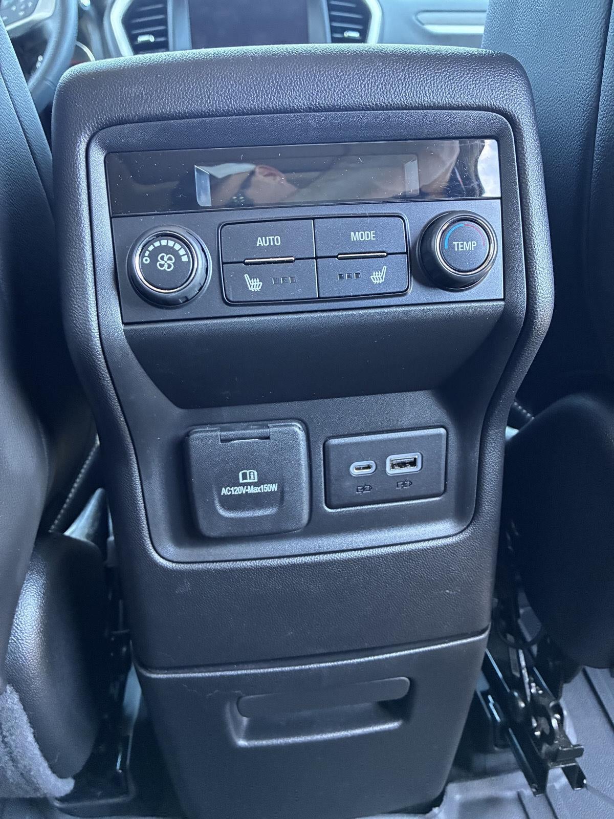 2023 GMC Acadia SLT - Photo 16