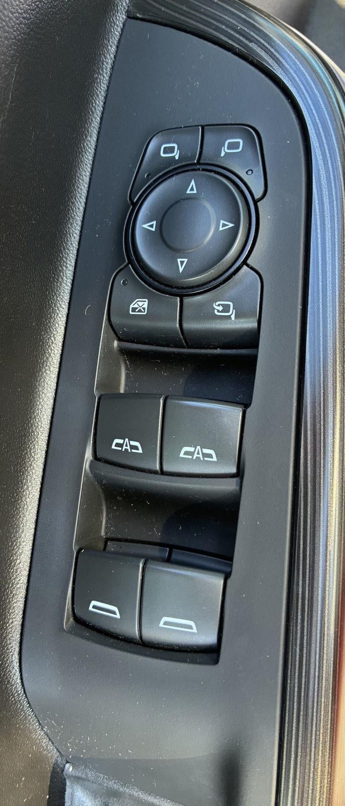 2023 GMC Acadia SLT - Photo 24