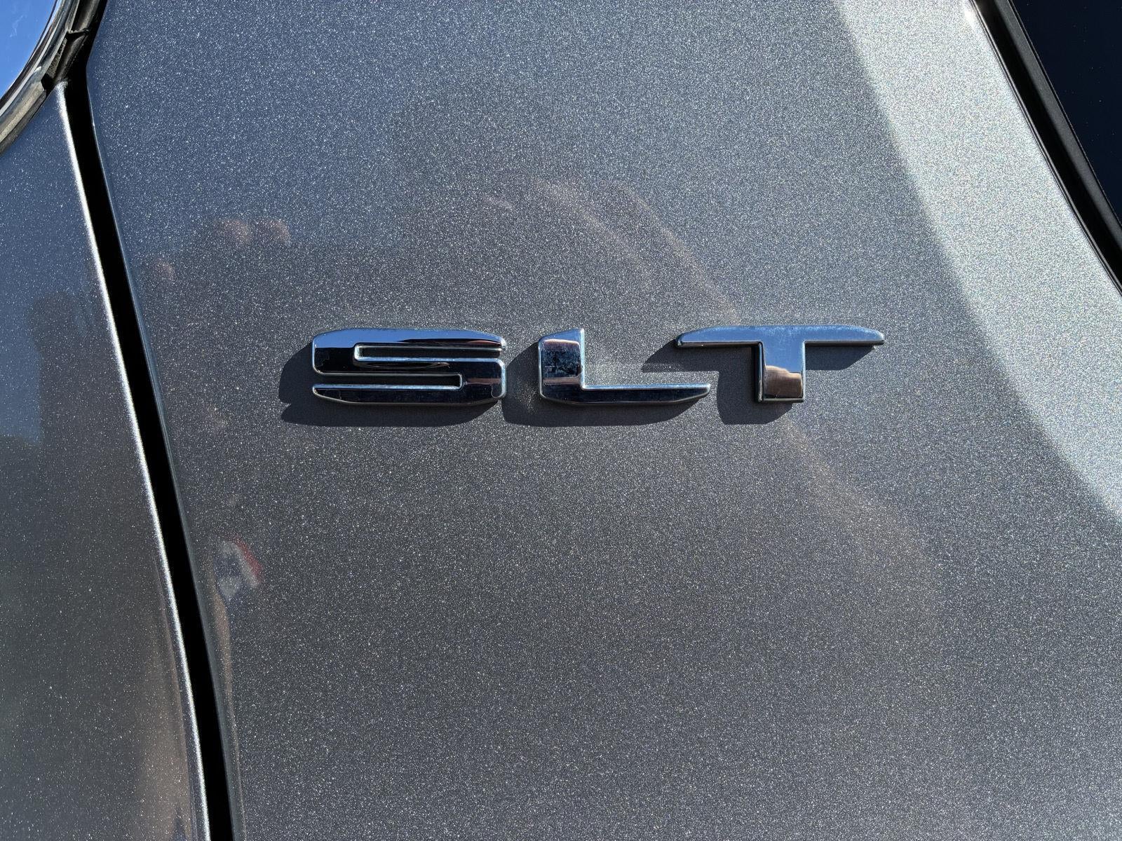 2023 GMC Acadia SLT - Photo 9