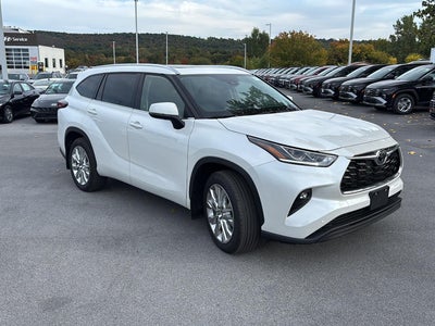 2026 Toyota Highlander Base