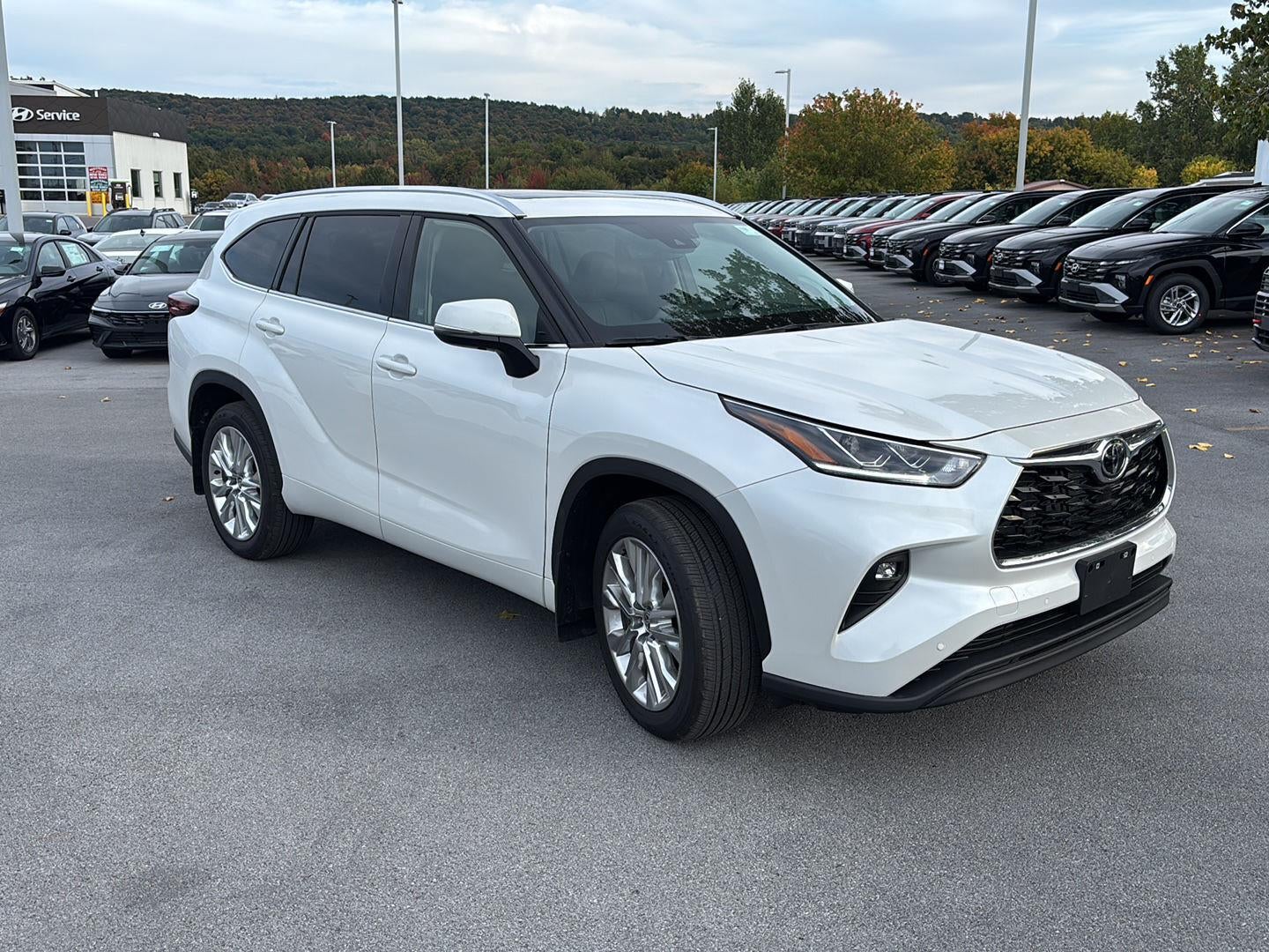 2026 Toyota Highlander Base