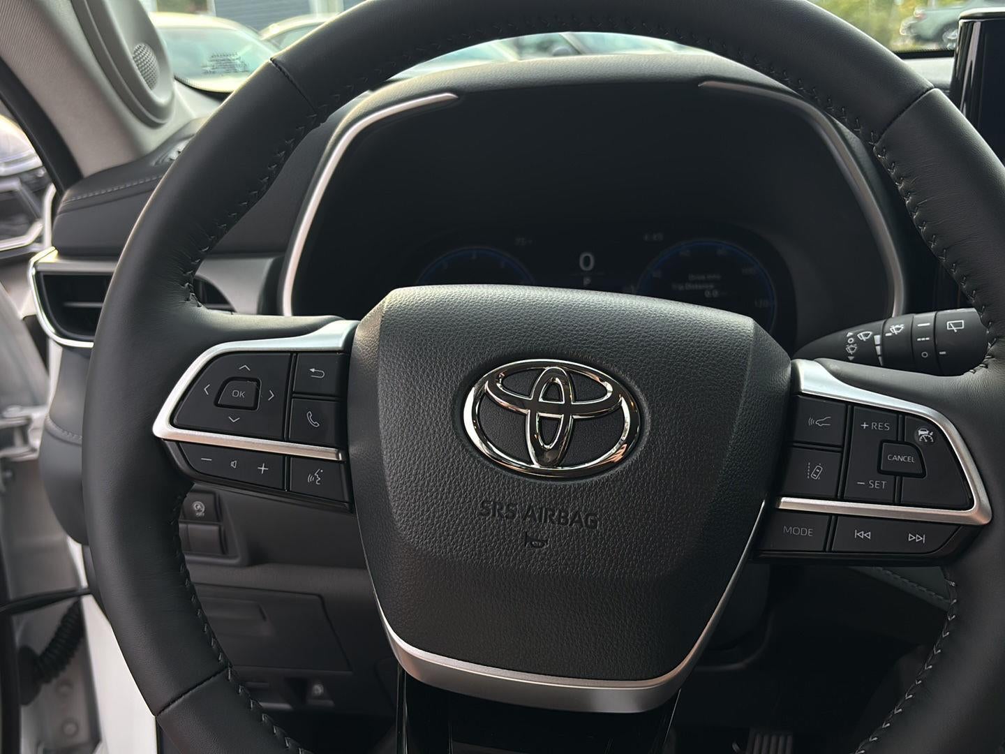 2026 Toyota Highlander Base