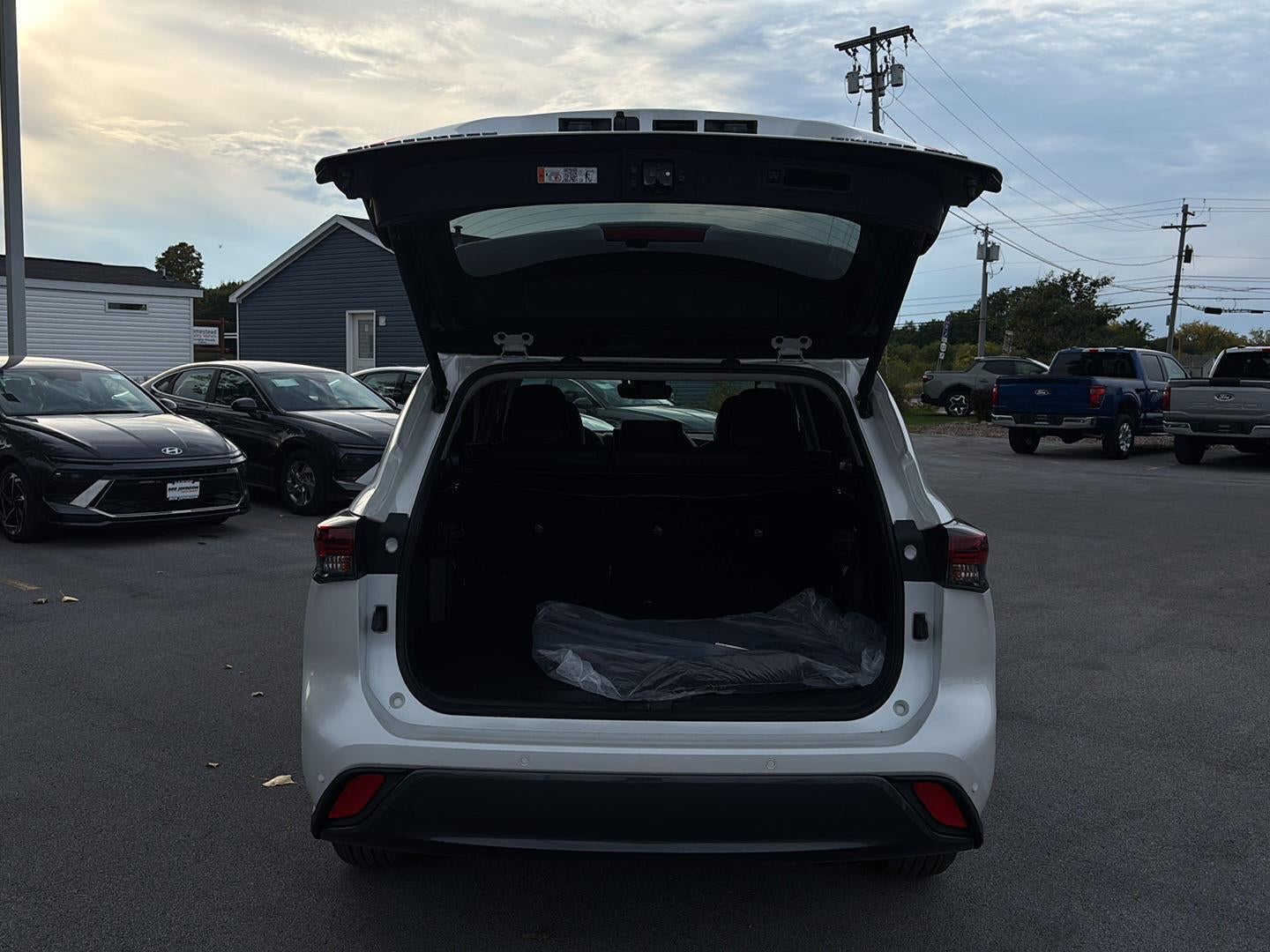 2026 Toyota Highlander Base