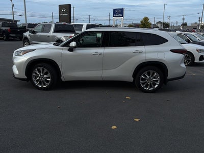 2026 Toyota Highlander Base