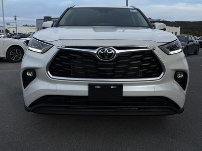 2026 Toyota Highlander Base