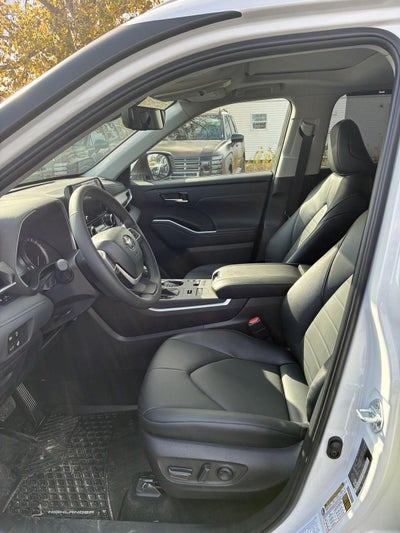 2026 Toyota Highlander XLE