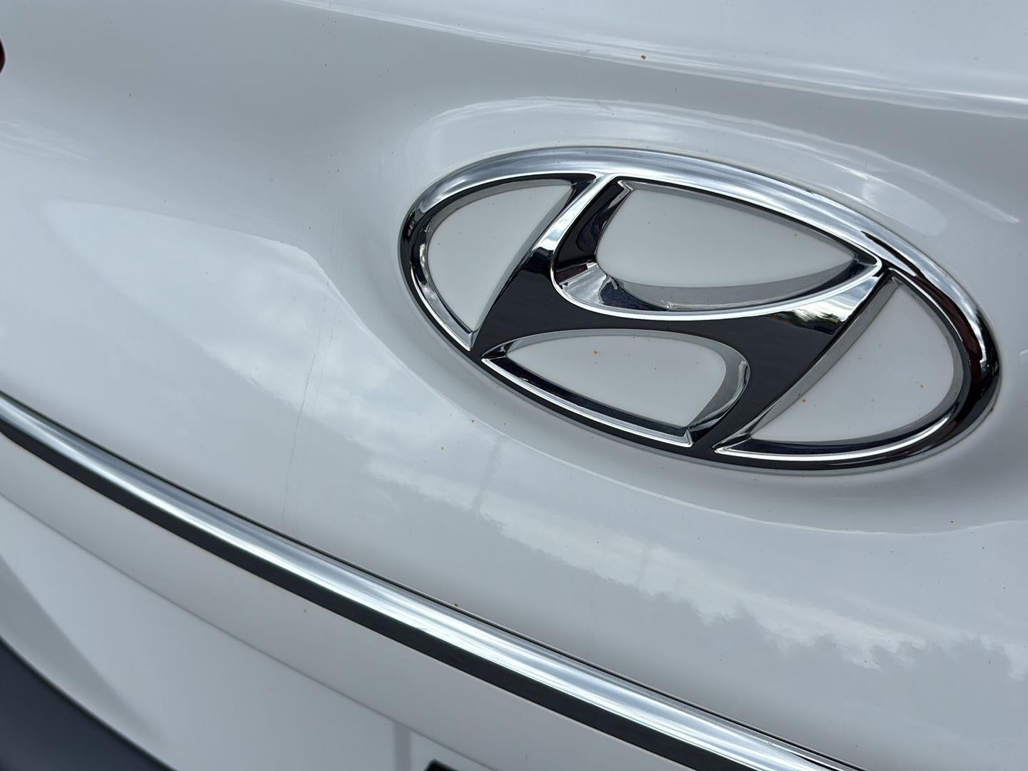 2023 Hyundai Kona Limited - Photo 14