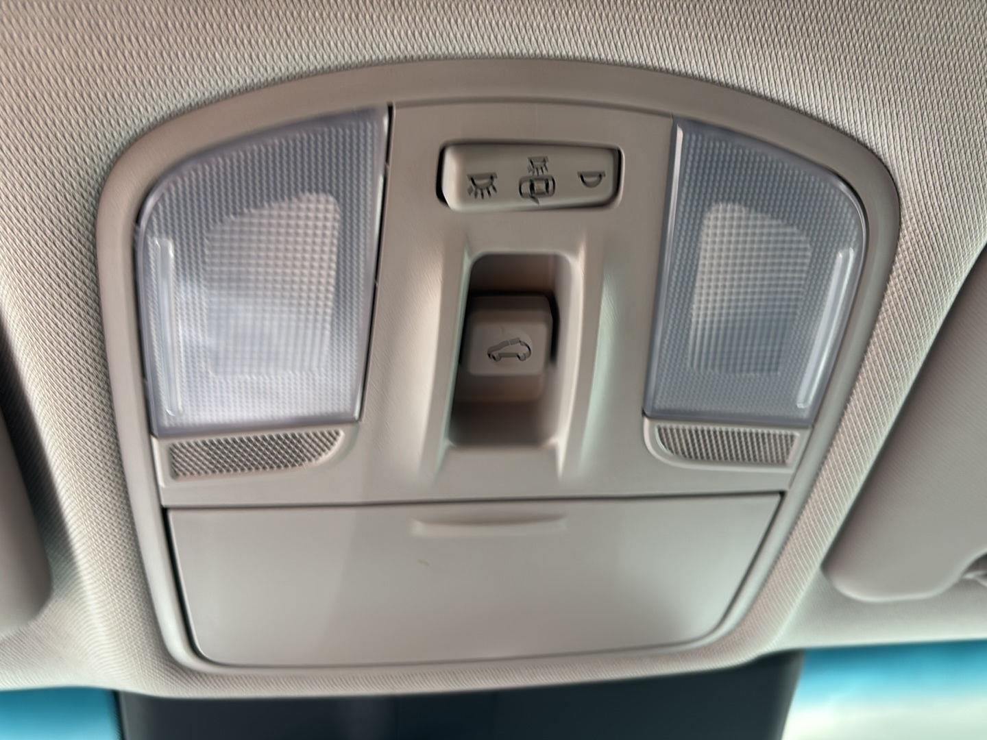 2023 Hyundai Kona Limited - Photo 25