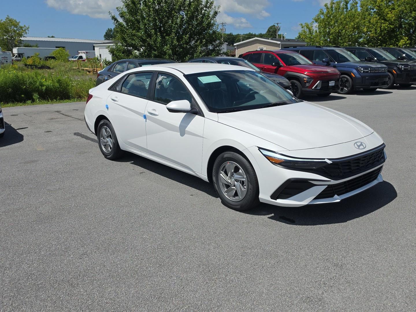 2026 Hyundai ELANTRA SE