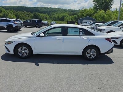 2026 Hyundai ELANTRA SE
