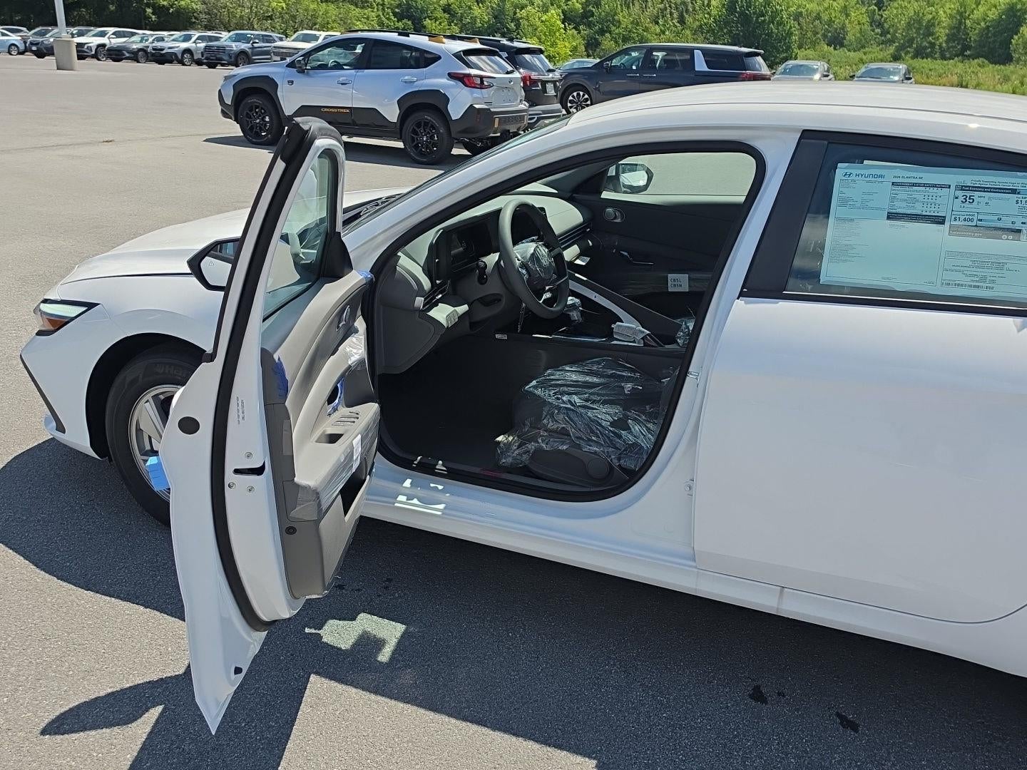 2026 Hyundai ELANTRA SE