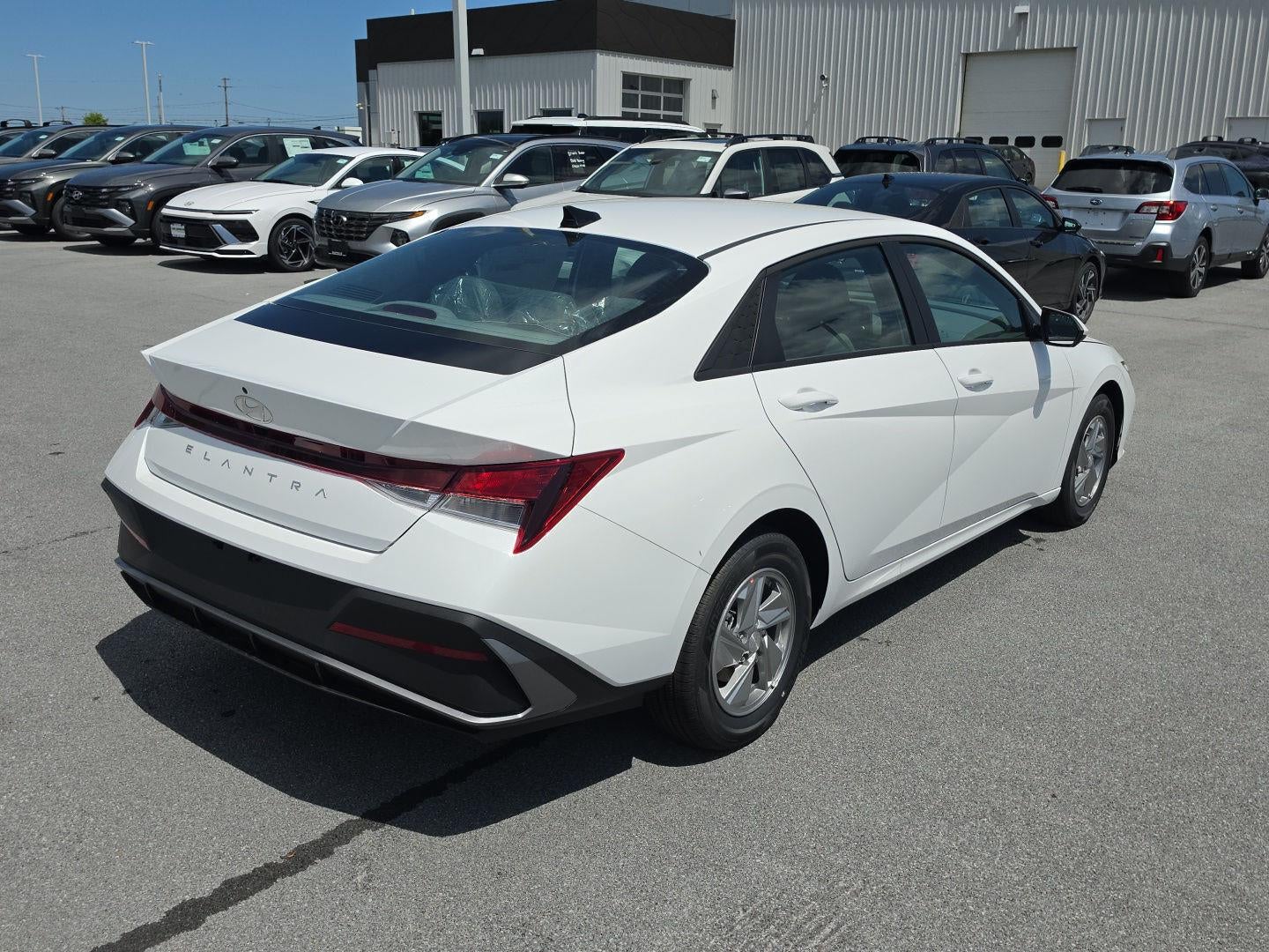 2026 Hyundai ELANTRA SE
