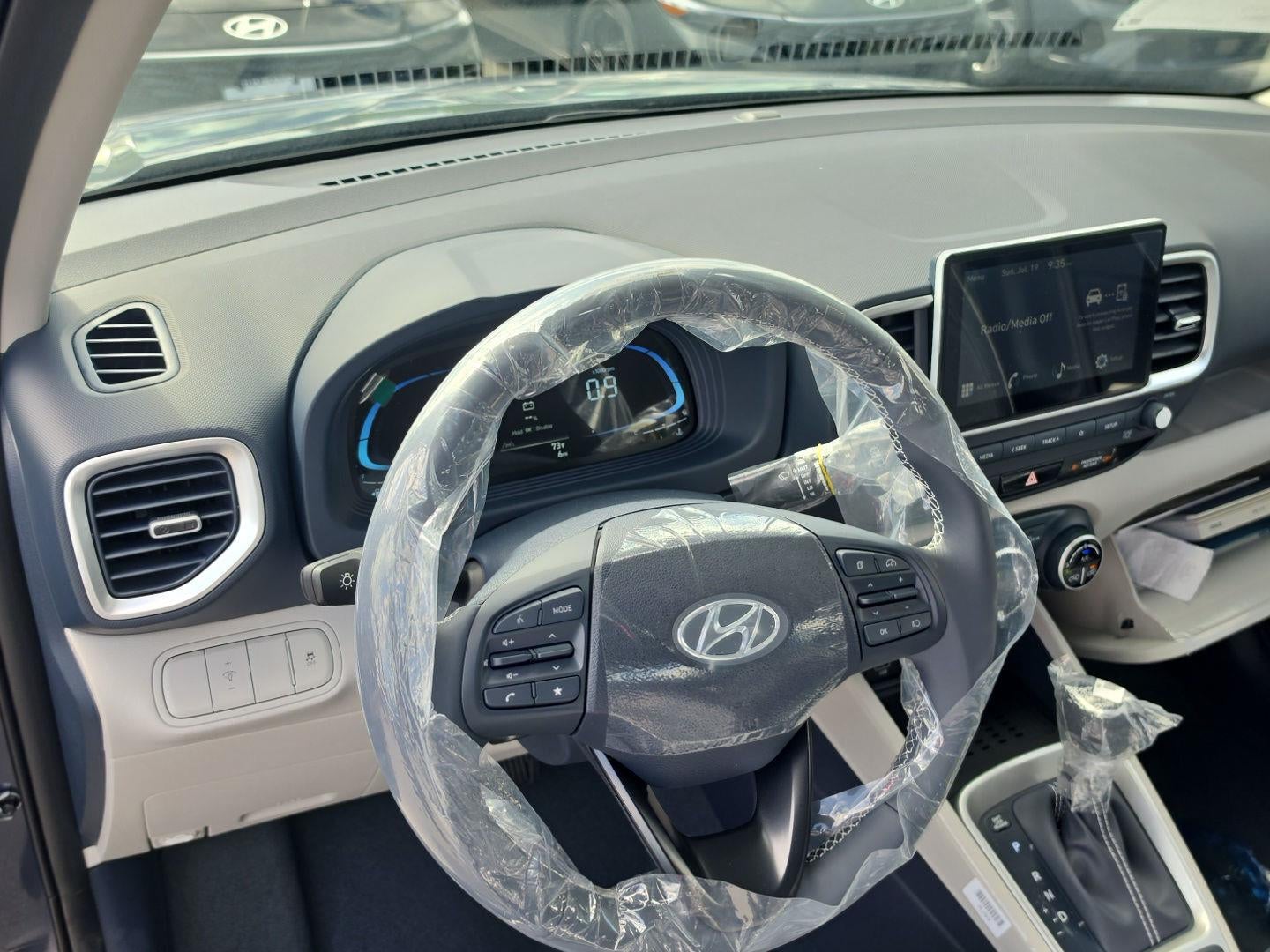 2026 Hyundai VENUE SEL W/Two-Tone Roof