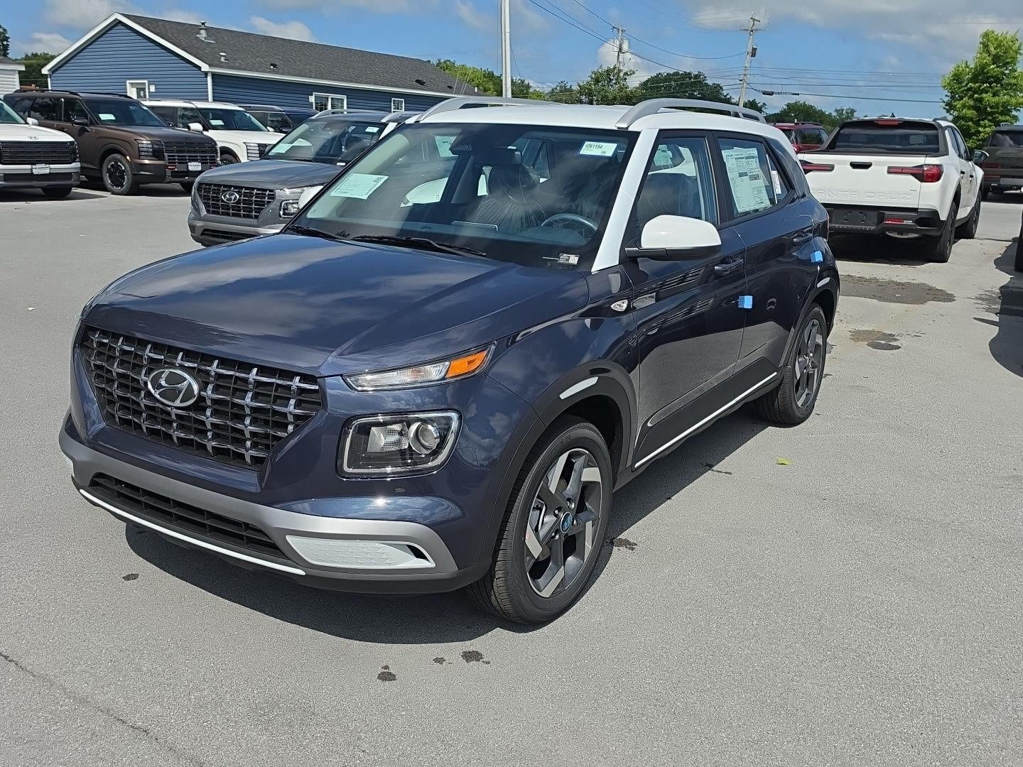 2026 Hyundai VENUE SEL W/Two-Tone Roof