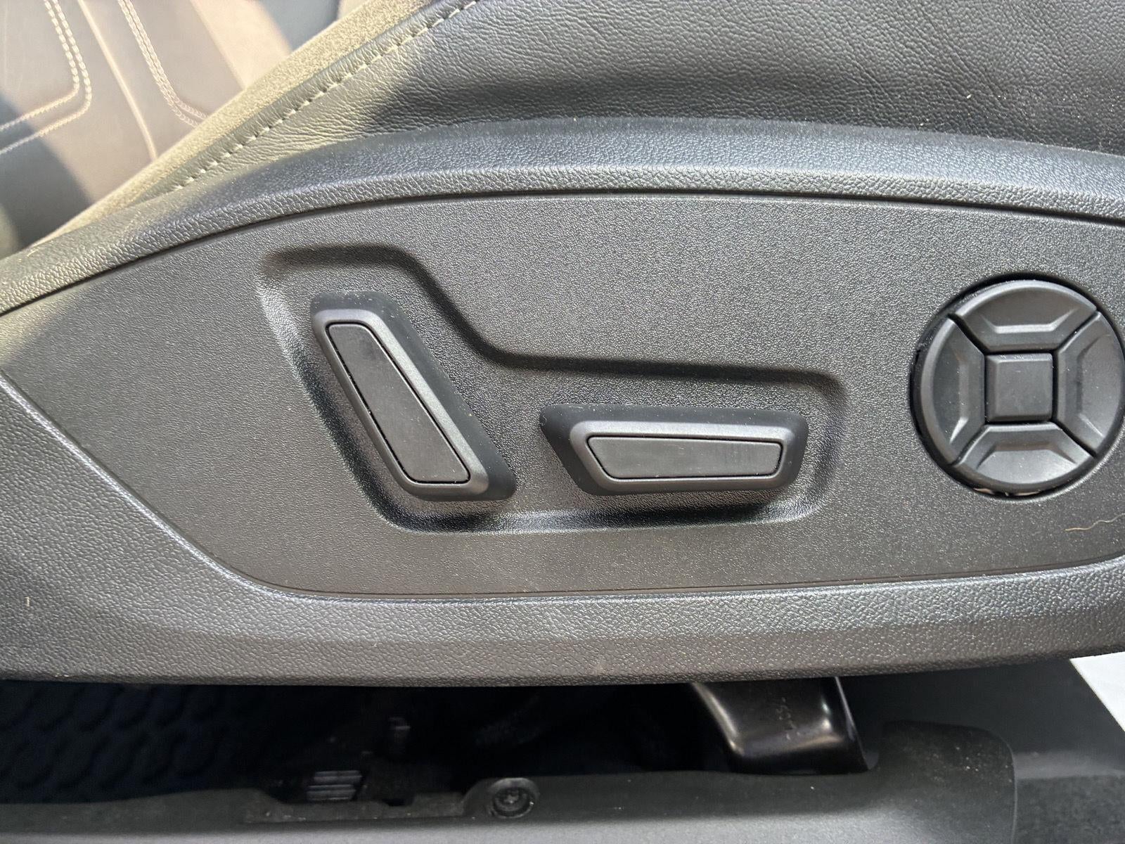 2021 Audi Q3 S Line Premium Plus - Photo 17