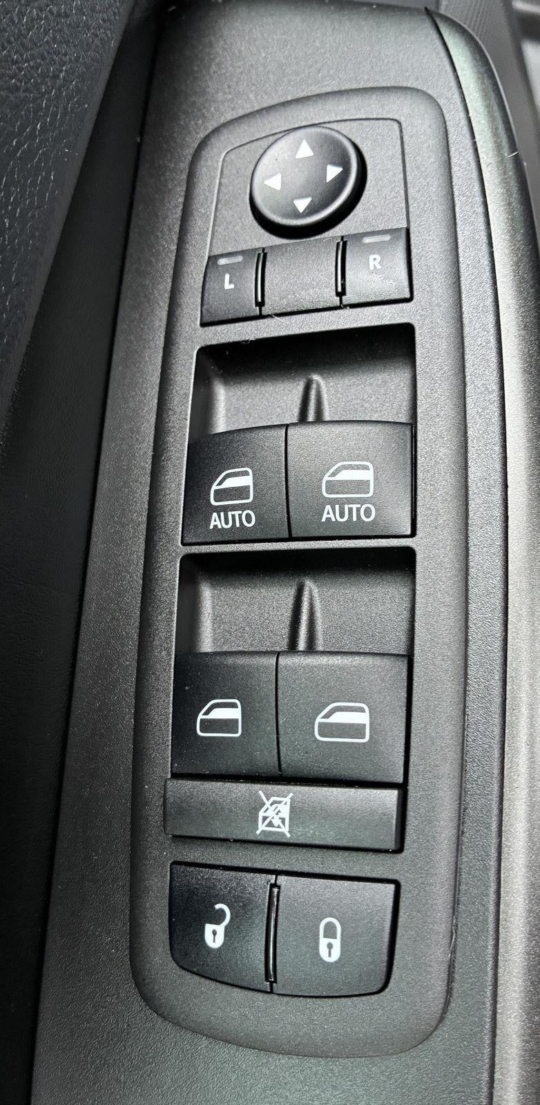 2023 Jeep Cherokee Trailhawk