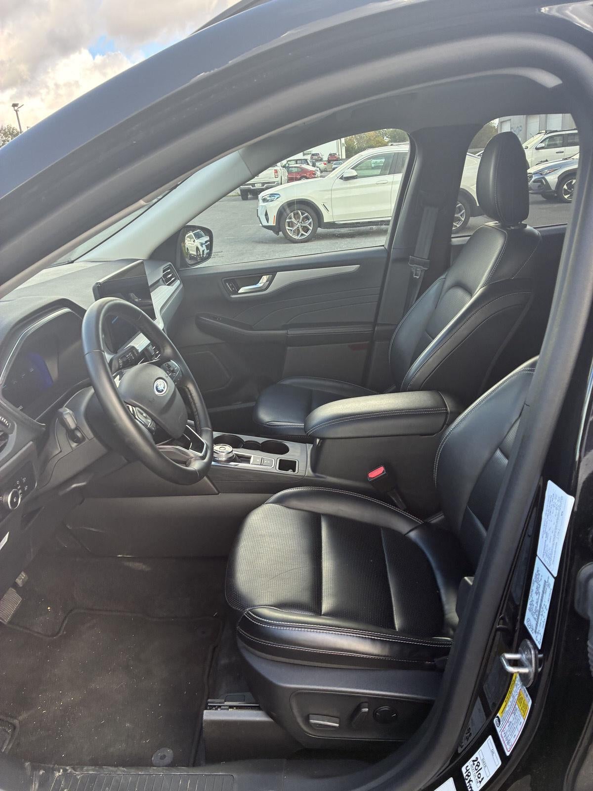 2025 Ford Escape Platinum