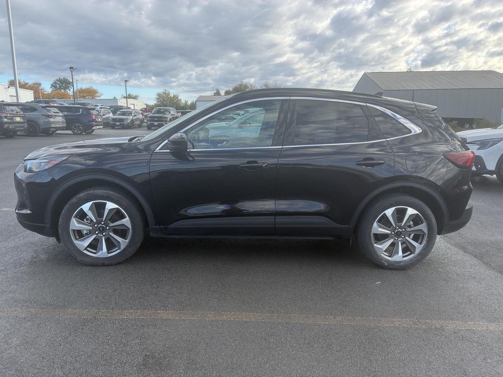 2025 Ford Escape Platinum