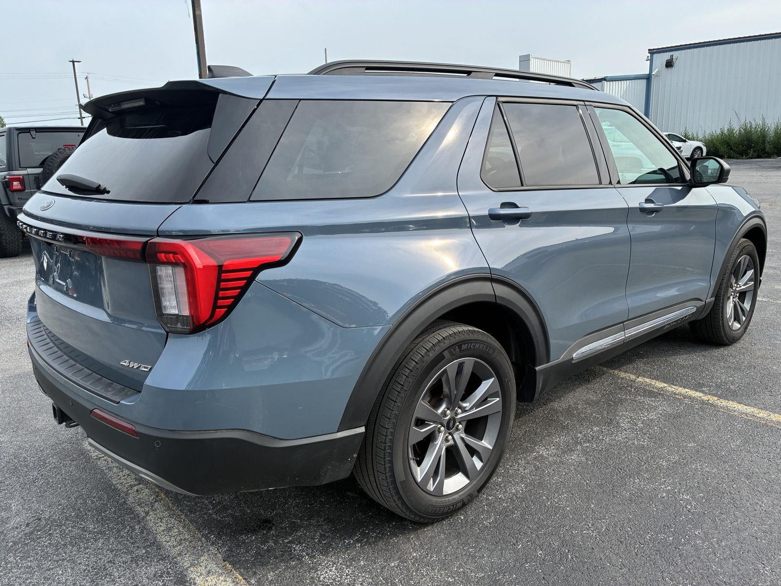 2025 Ford Explorer Active