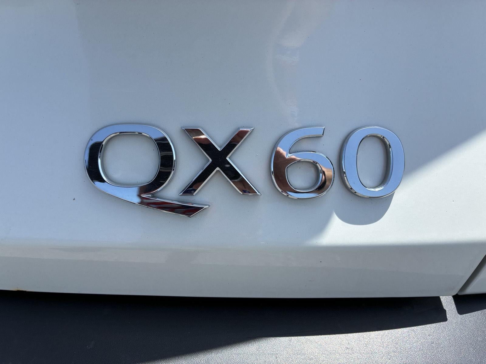 2024 INFINITI QX60 LUXE