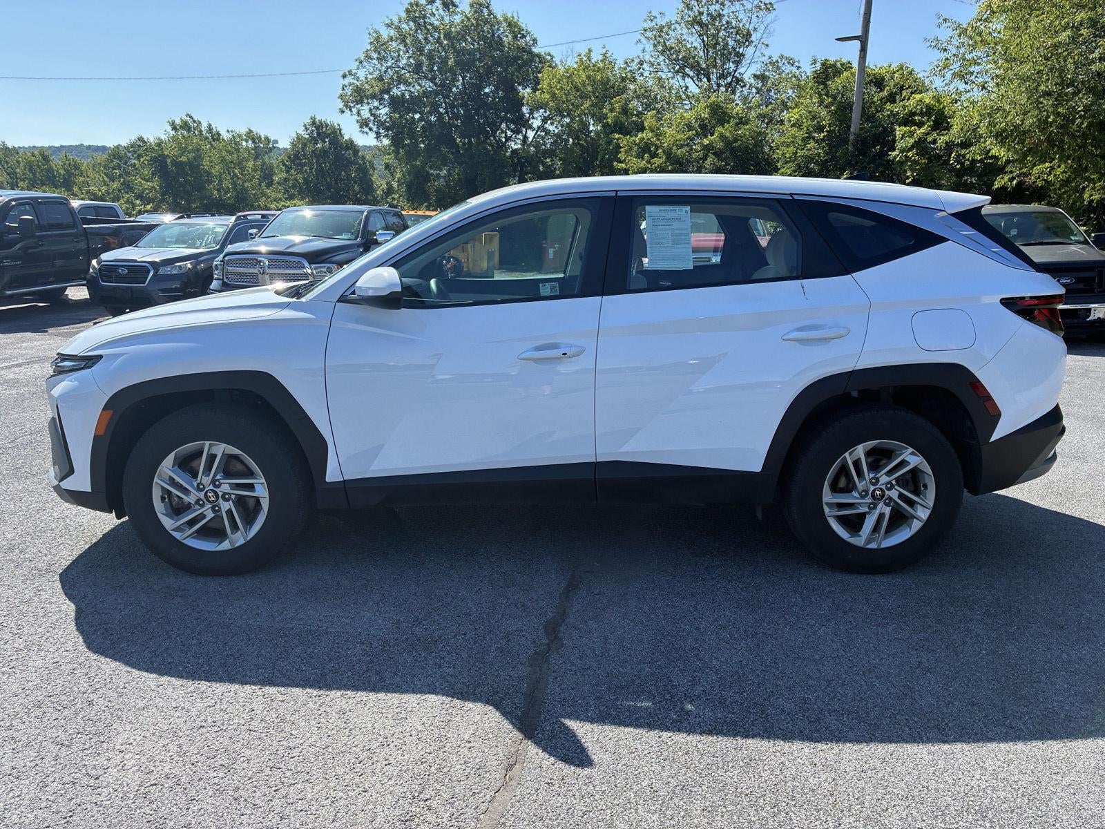 2025 Hyundai TUCSON SE