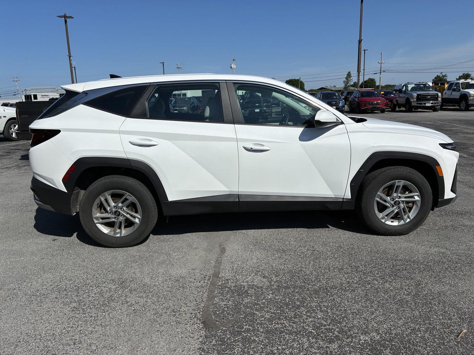 2025 Hyundai TUCSON SE