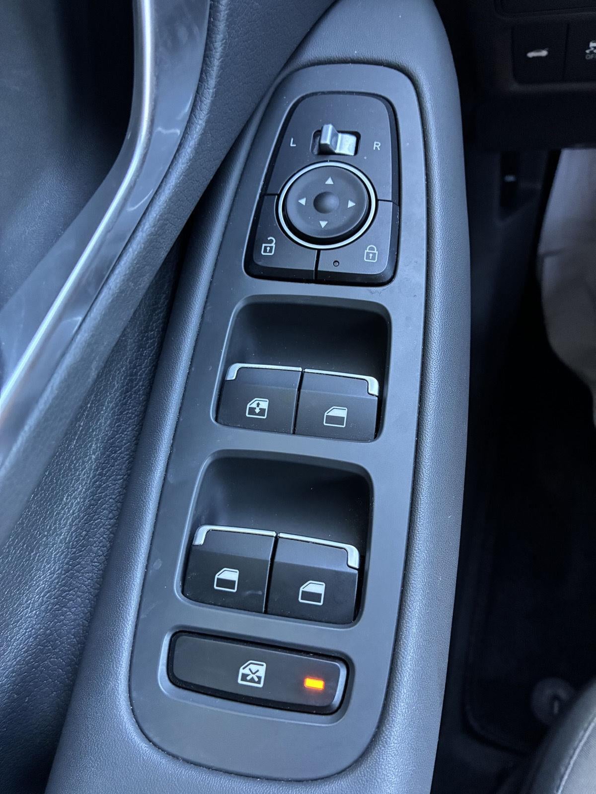 2022 Hyundai SONATA SE