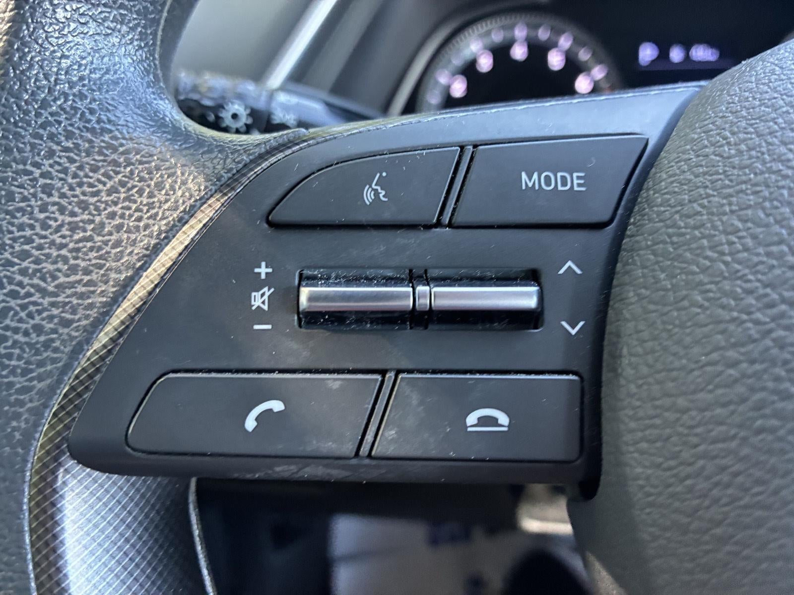 2022 Hyundai SONATA SE