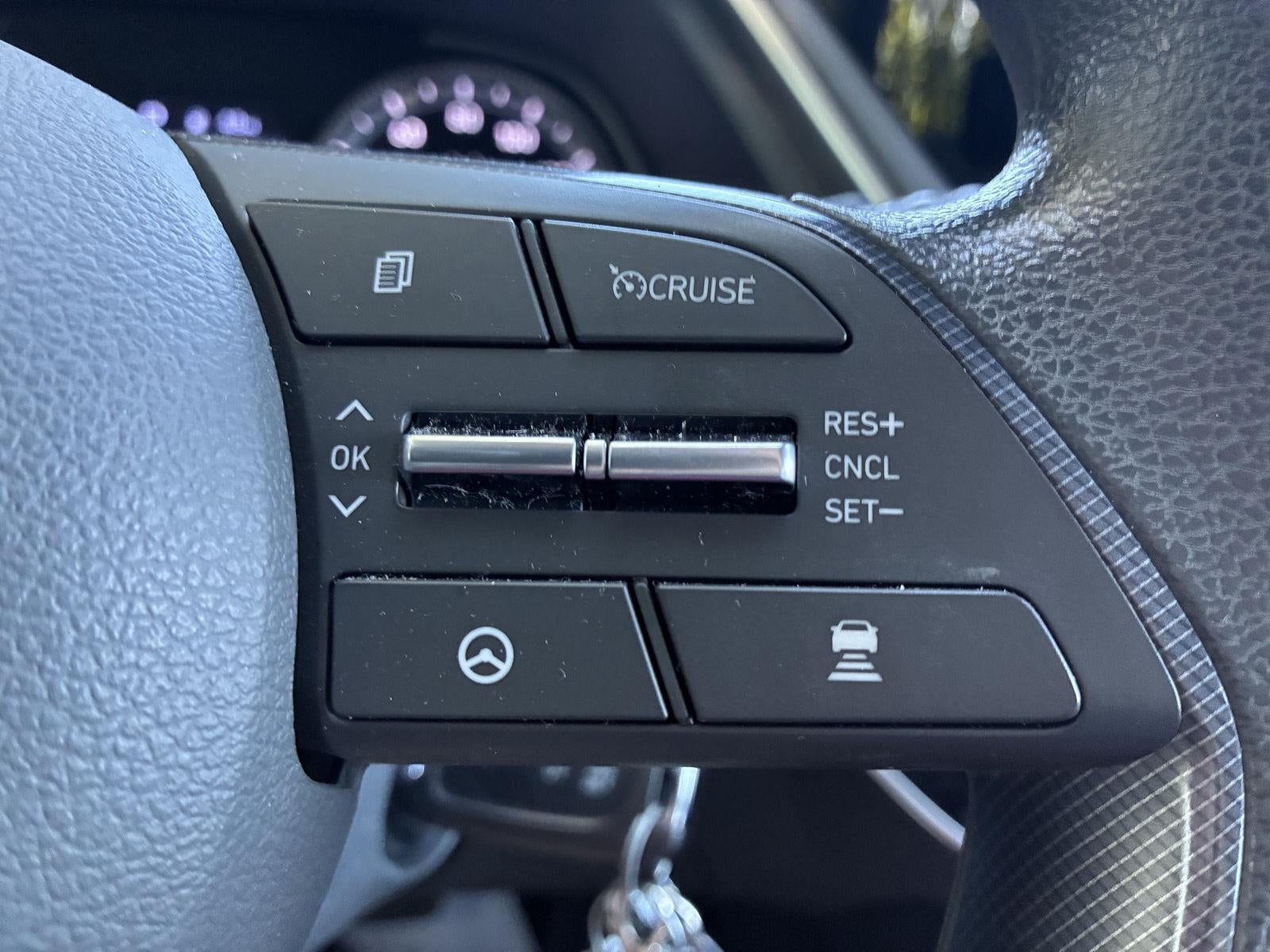 2022 Hyundai SONATA SE