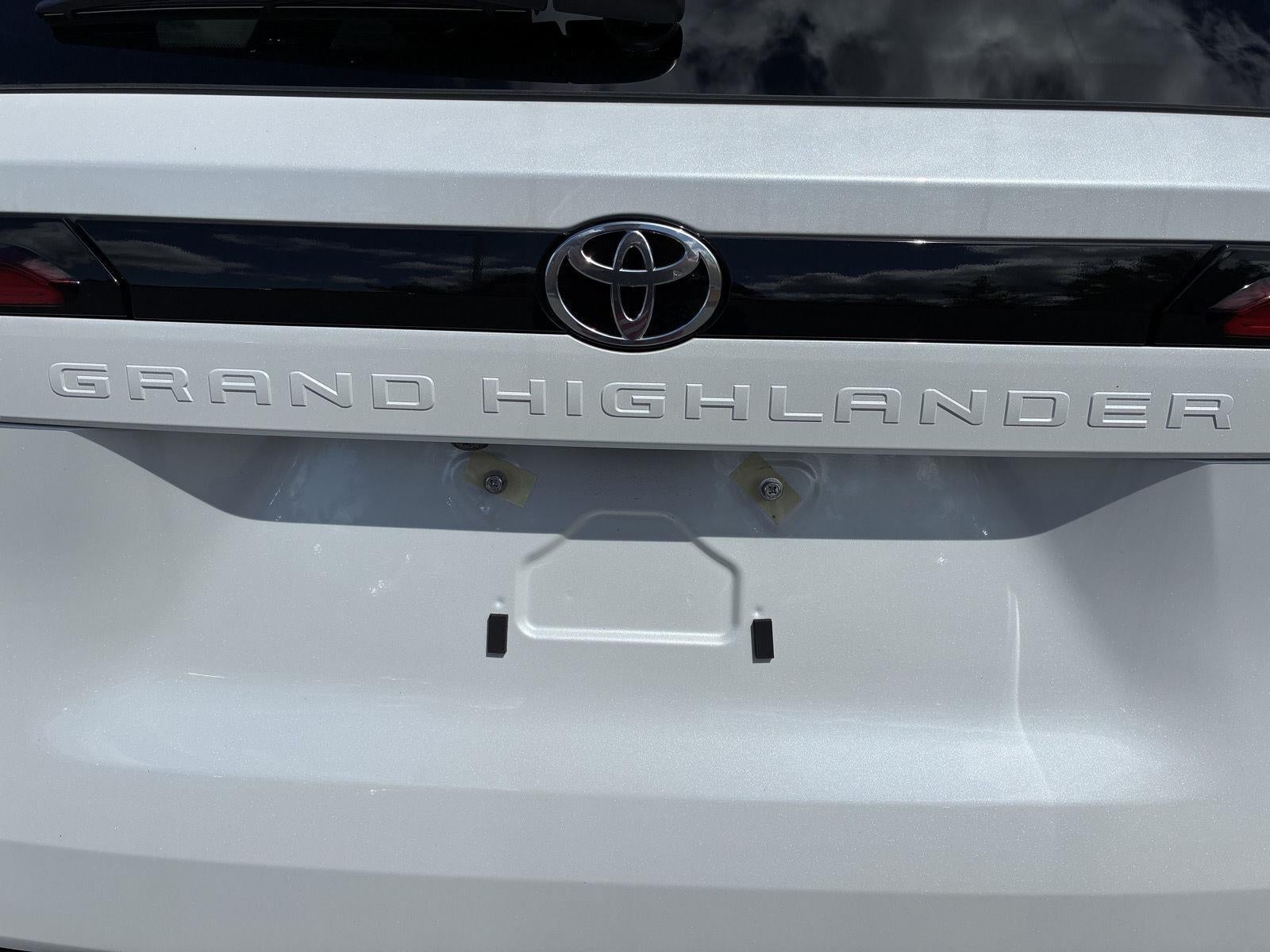 2026 Toyota Grand Highlander LE