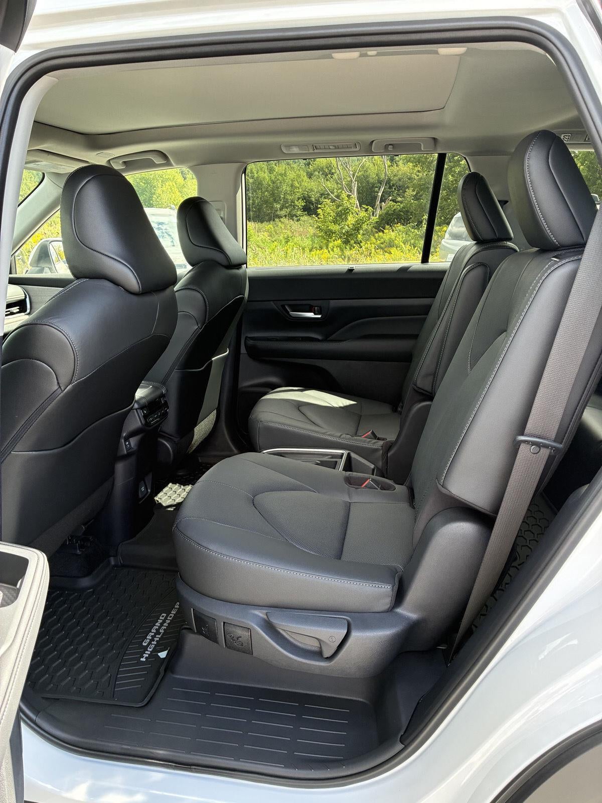2026 Toyota Grand Highlander LE