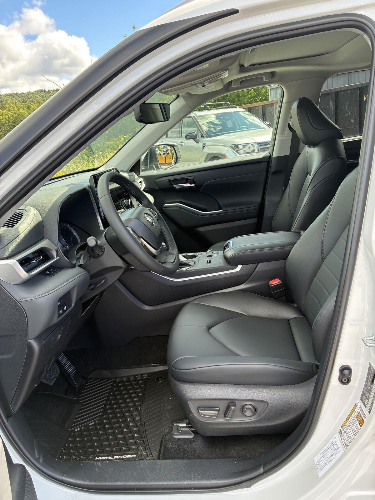 2026 Toyota Highlander Hybrid XLE