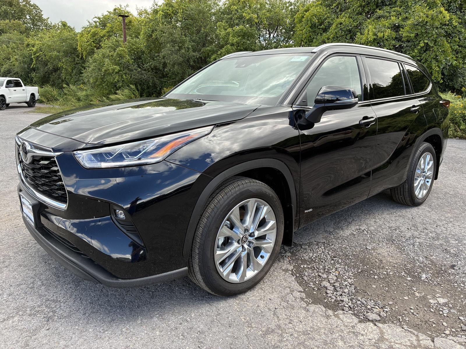 2026 Toyota Highlander Hybrid Limited