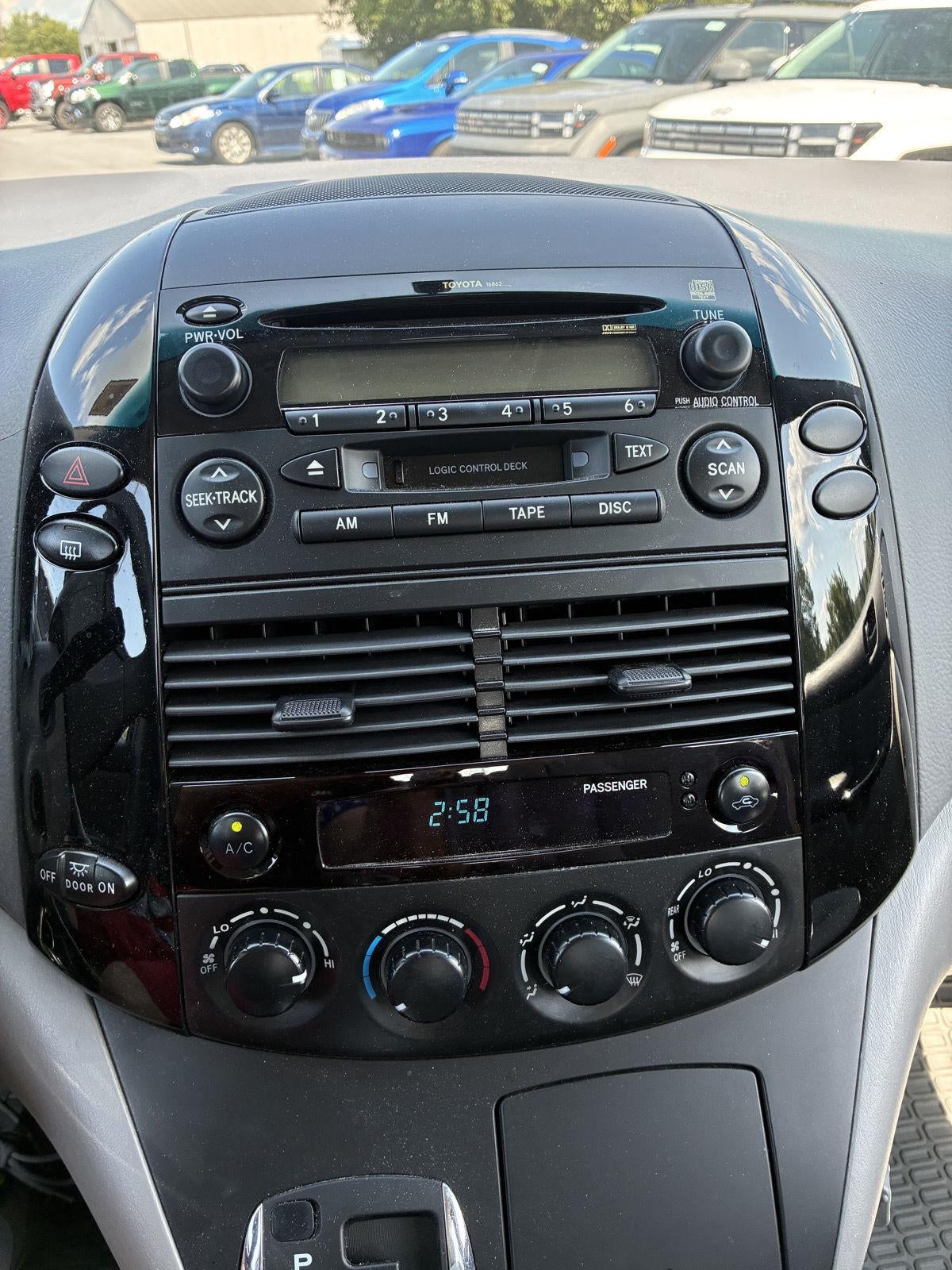 2005 Toyota Sienna CE