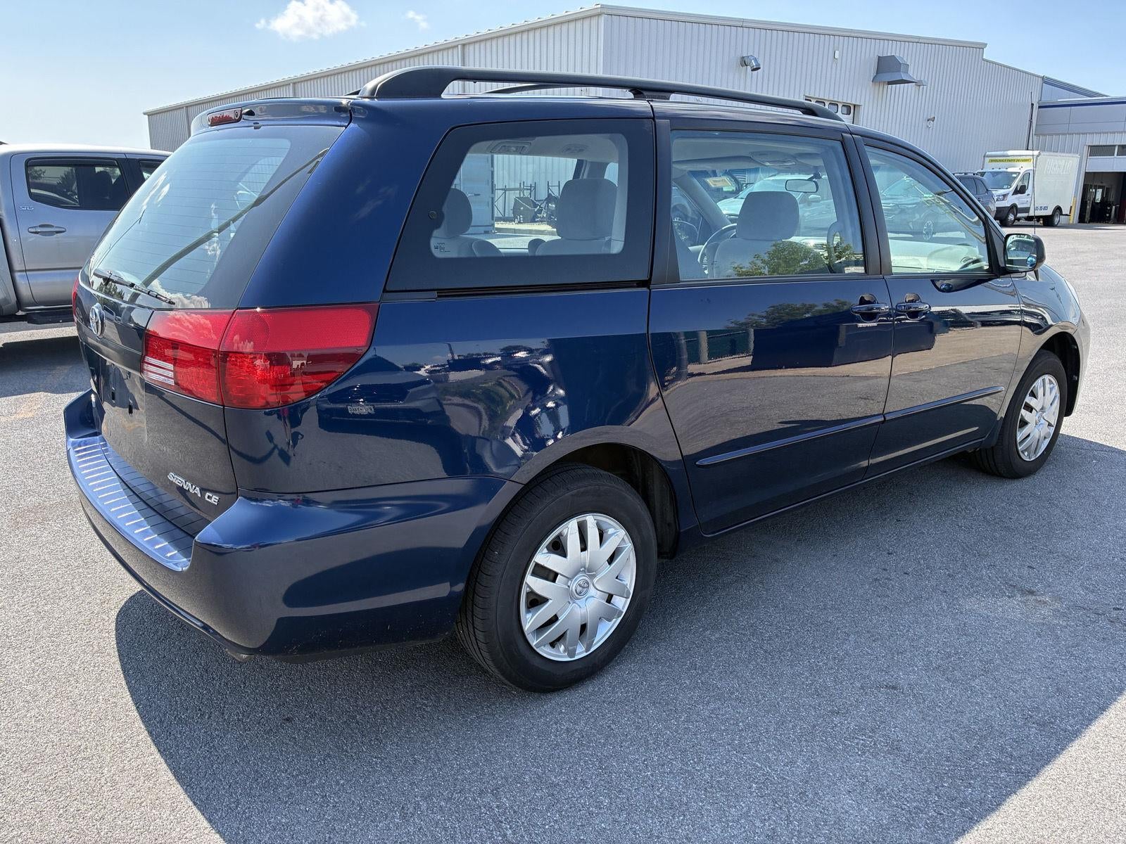 2005 Toyota Sienna CE