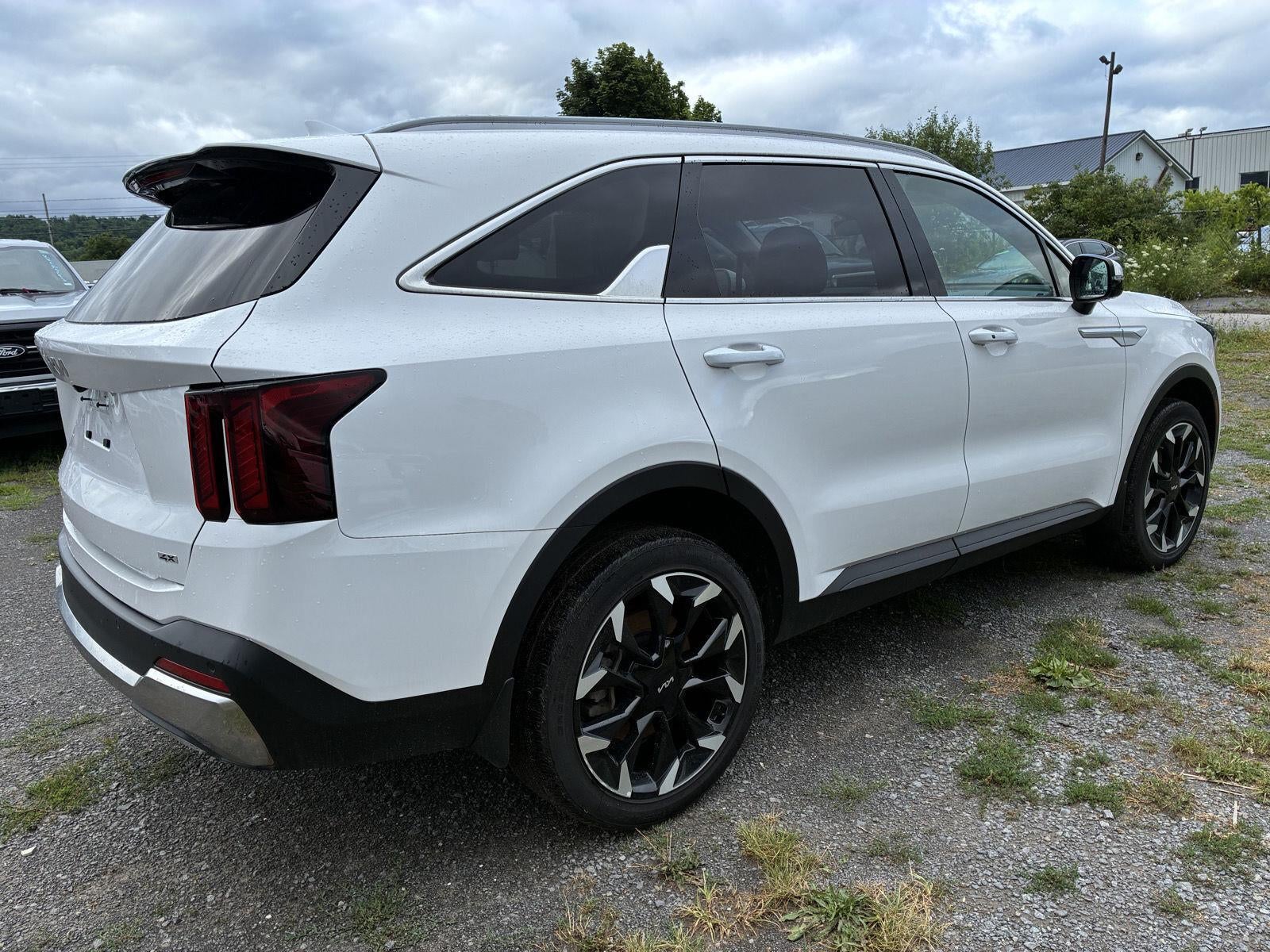 2025 Kia Sorento X-Line EX